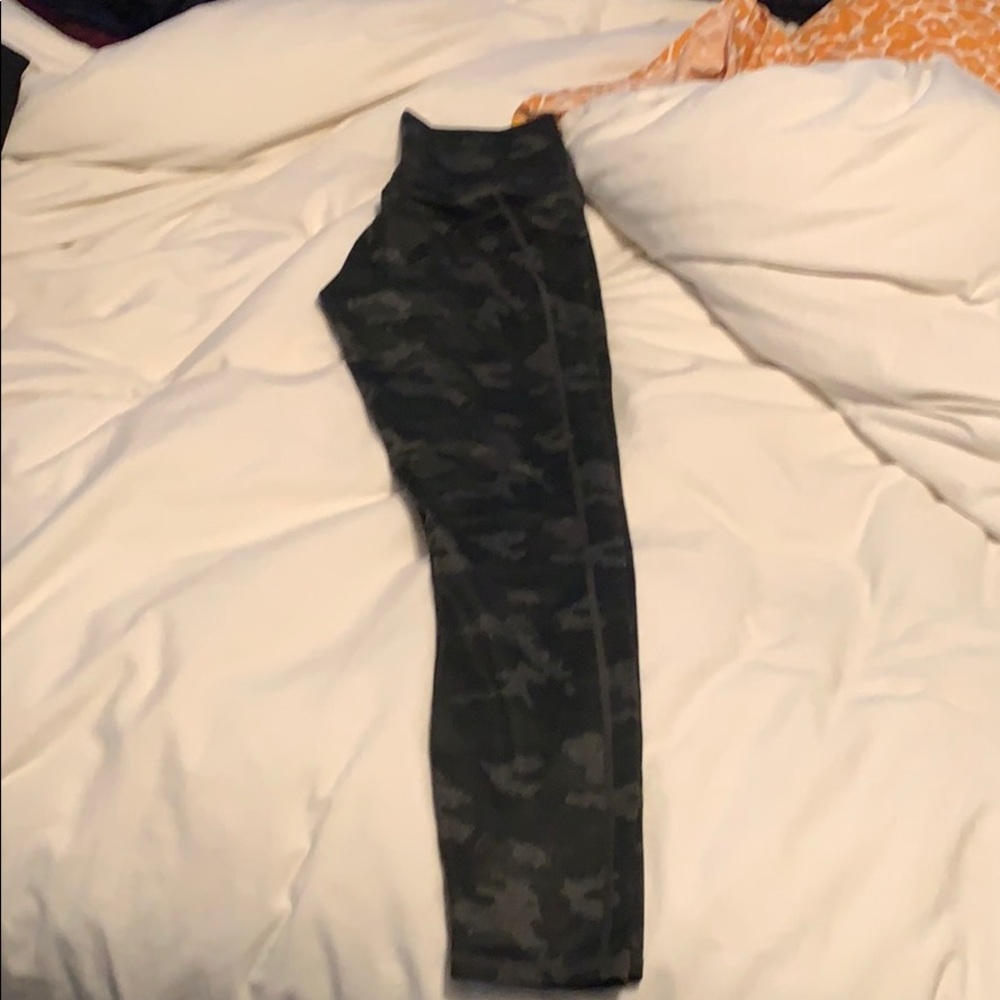 Fabletics power hold legging Camo